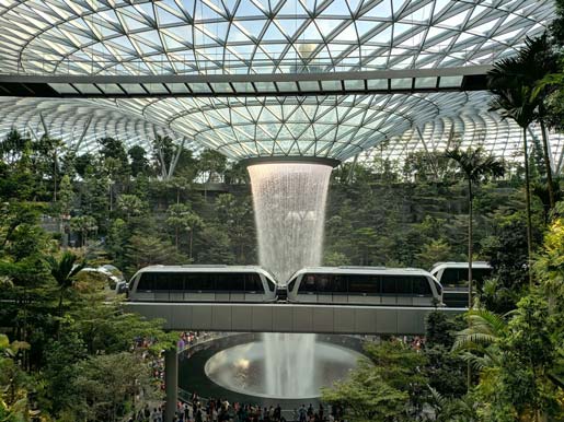 Jewel Changi Airport / Safdie Architects